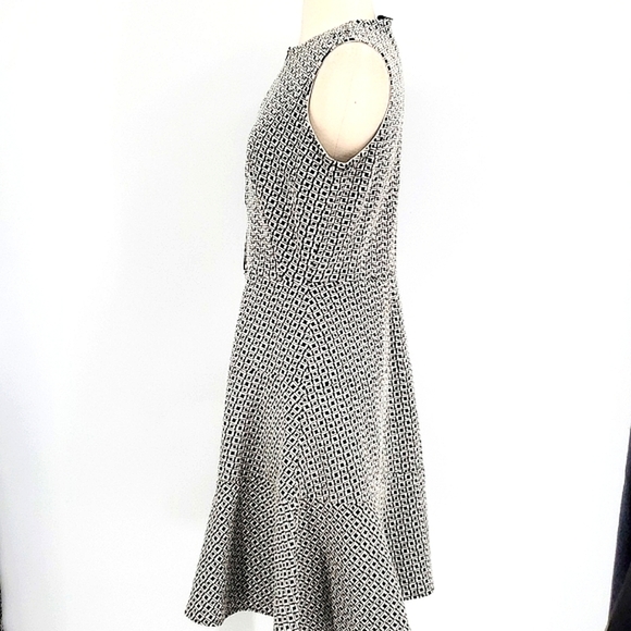 Sharagano Black White Geo Square Knit Sleeveless Zipper Fit and Flare Dress 4 - Picture 5 of 9